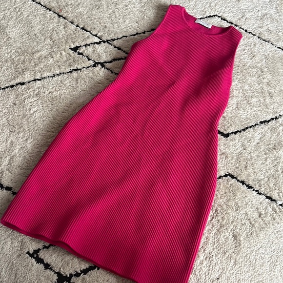 Babaton Dresses & Skirts - babaton sculpt knit dress s fuschia